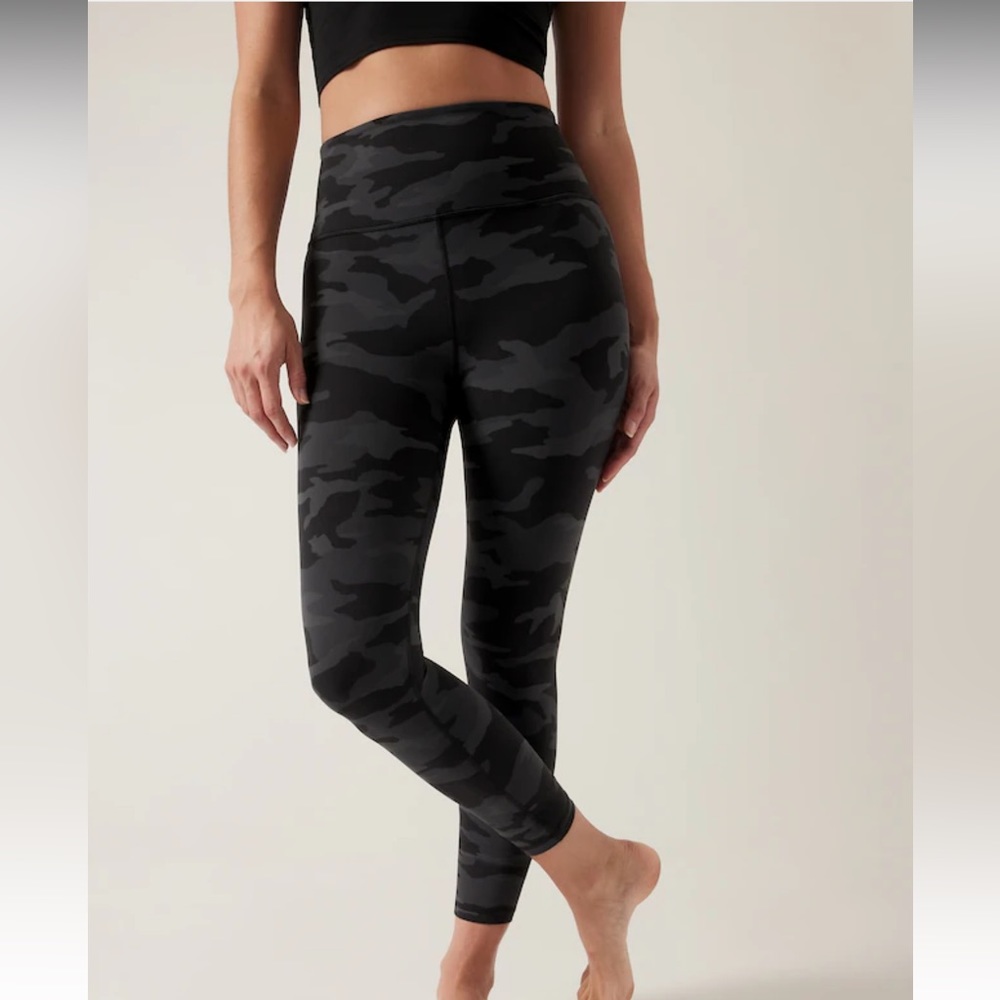 Athleta Camo 7/8 leggings